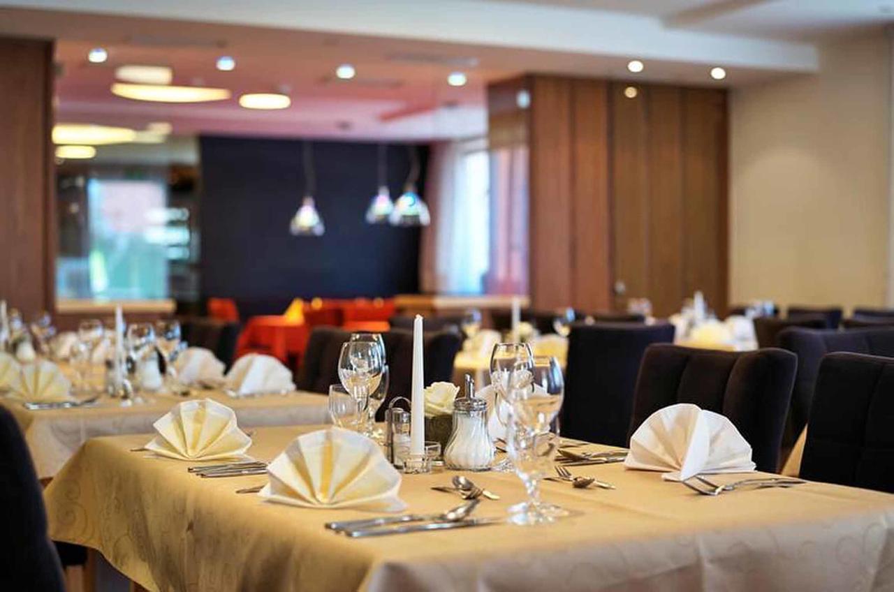 Zedernhof Gesundheits- & Wellnesshotel Stamsried Kültér fotó